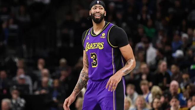 更是对防守 更是对防守