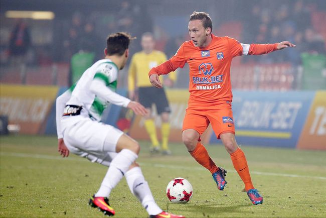 上很亮眼 上很亮眼